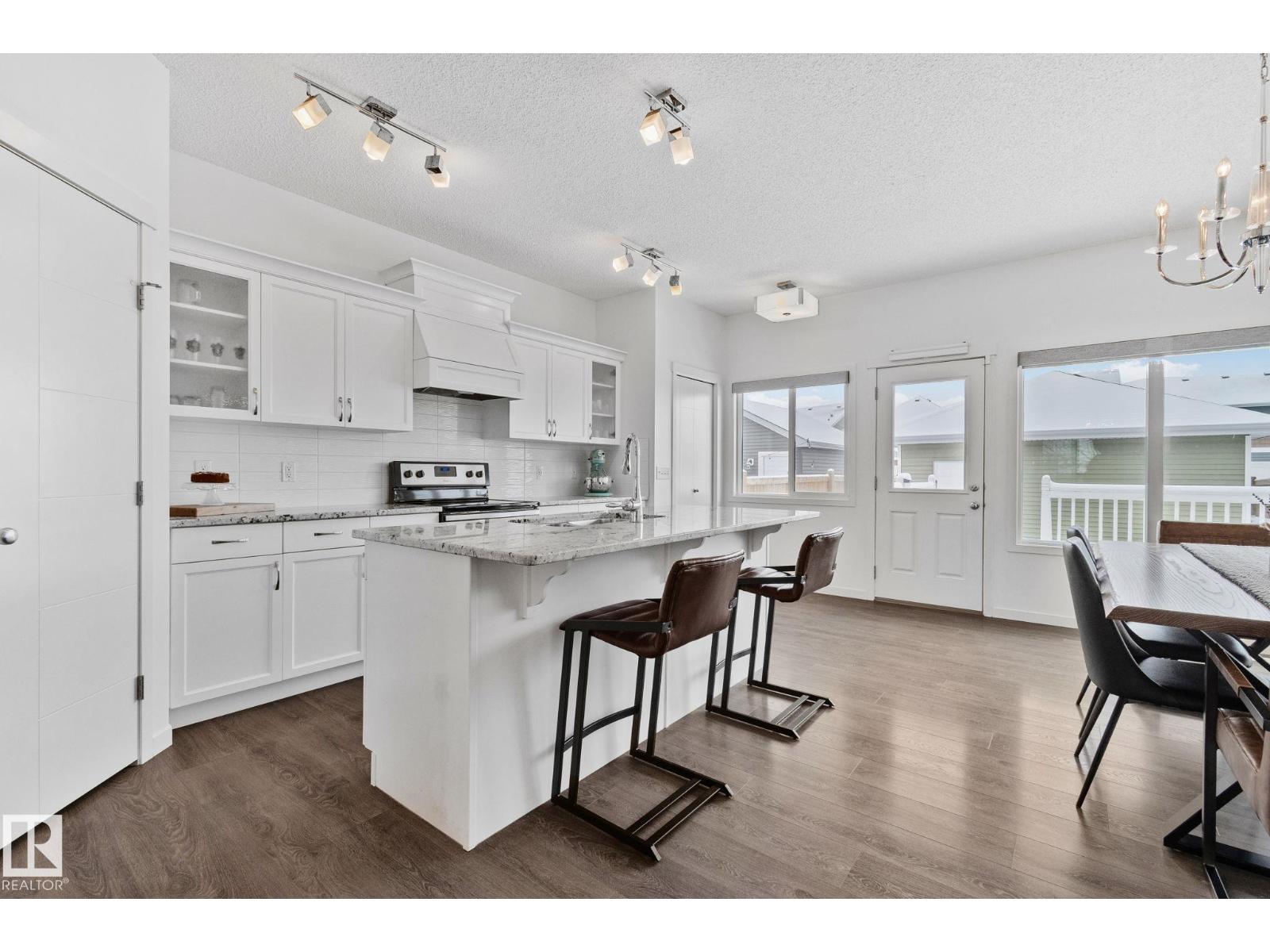 540 Ebbers Way NW, Edmonton, AB, T5Y3T8