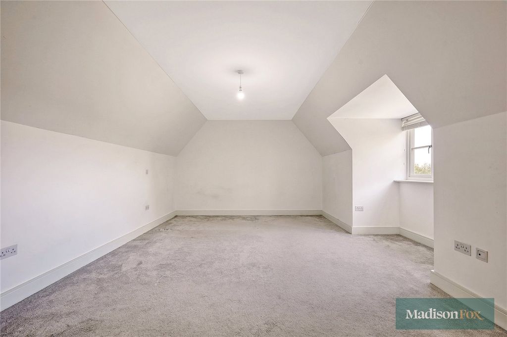 Additional image 26 of 5 bed detached house for saleHigh Road, Chigwell, Essex IG7