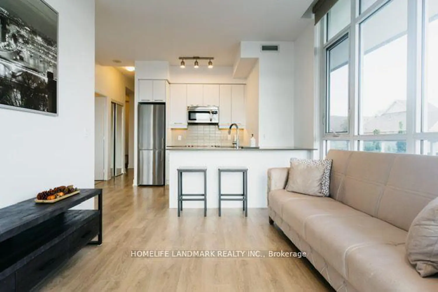 9471 Yonge Street 234