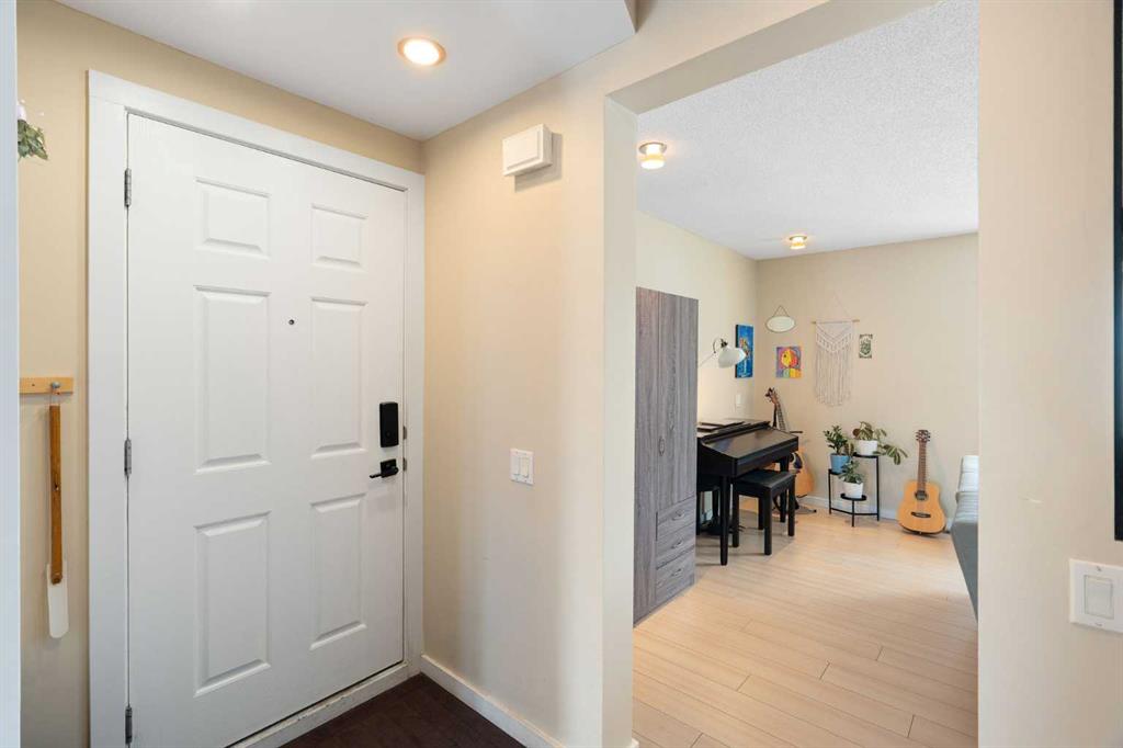 Additional image 5 of 11035 Oakfield Drive SW, Calgary, AB, T2W 3H3