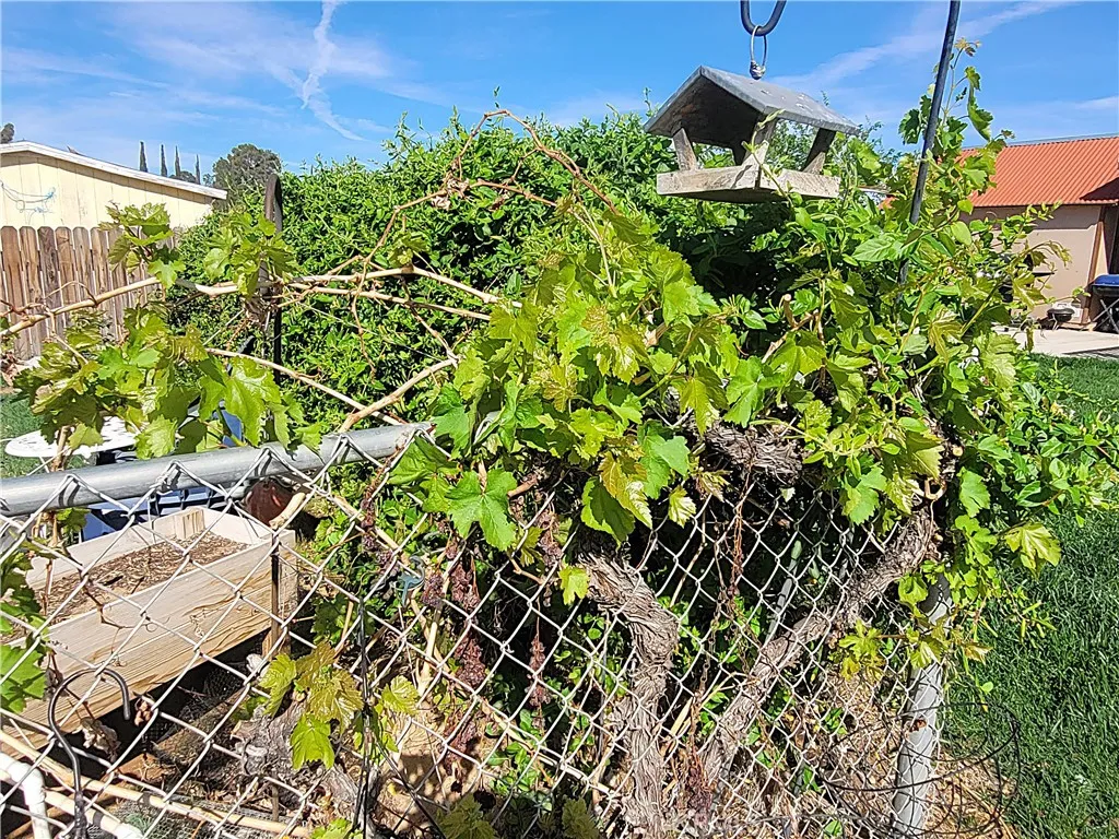 23677 Cahuilla Rd, Apple Valley, CA 92307