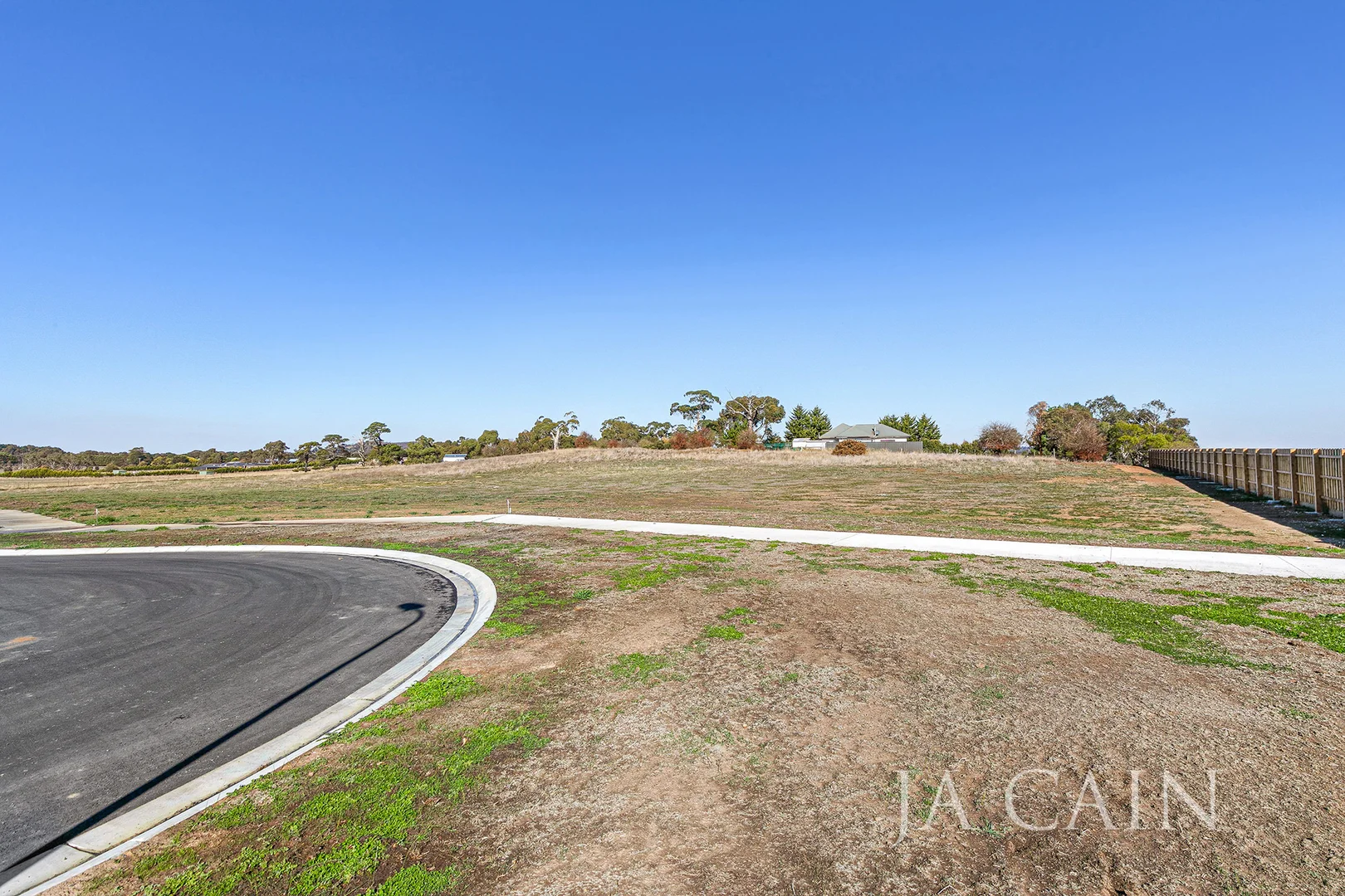 Additional image 3 of 9 Golden Wattle Place, Kilmore VIC 3764