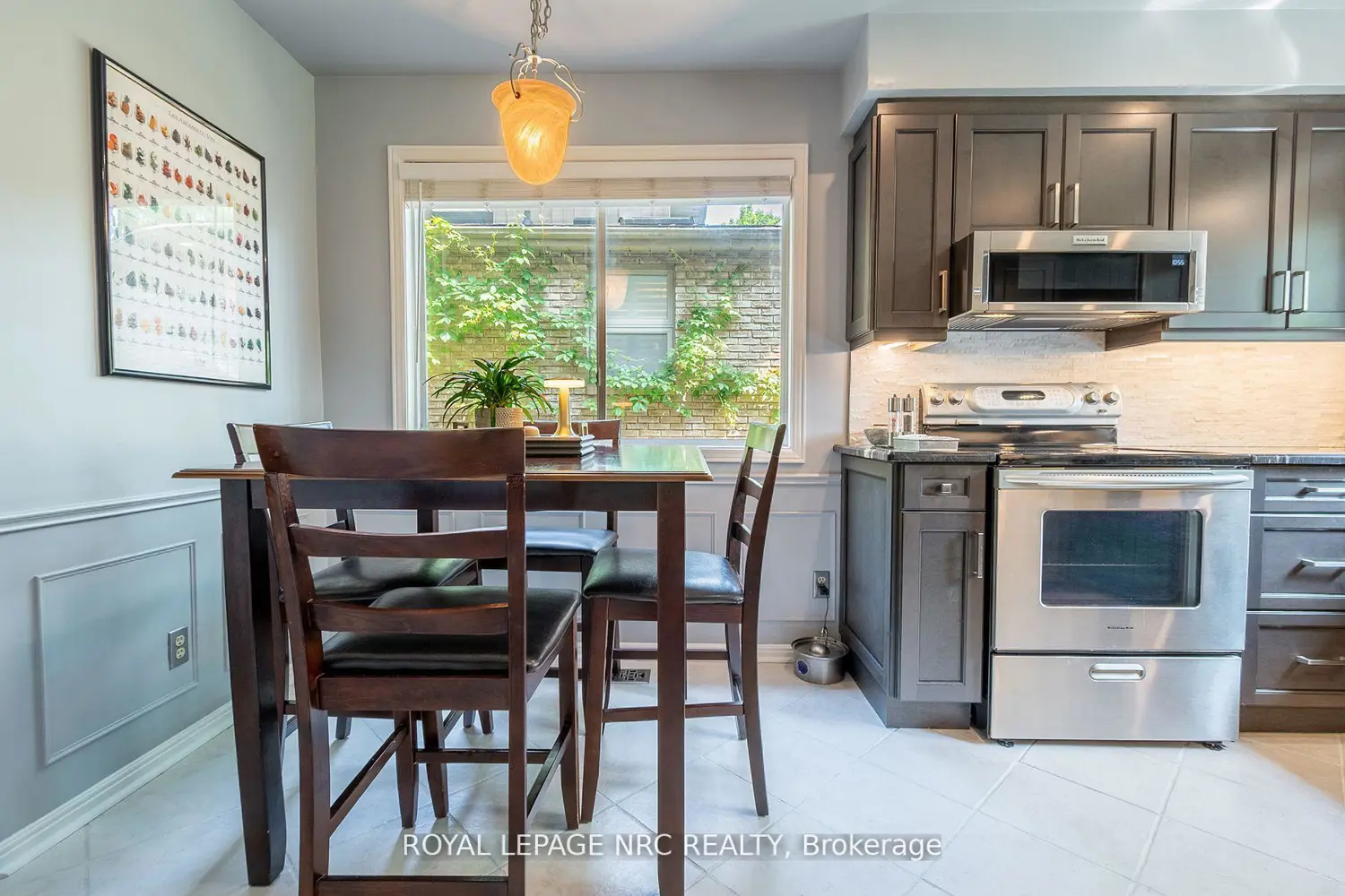 Additional image 2 of 7077 Ridgewood Crescent