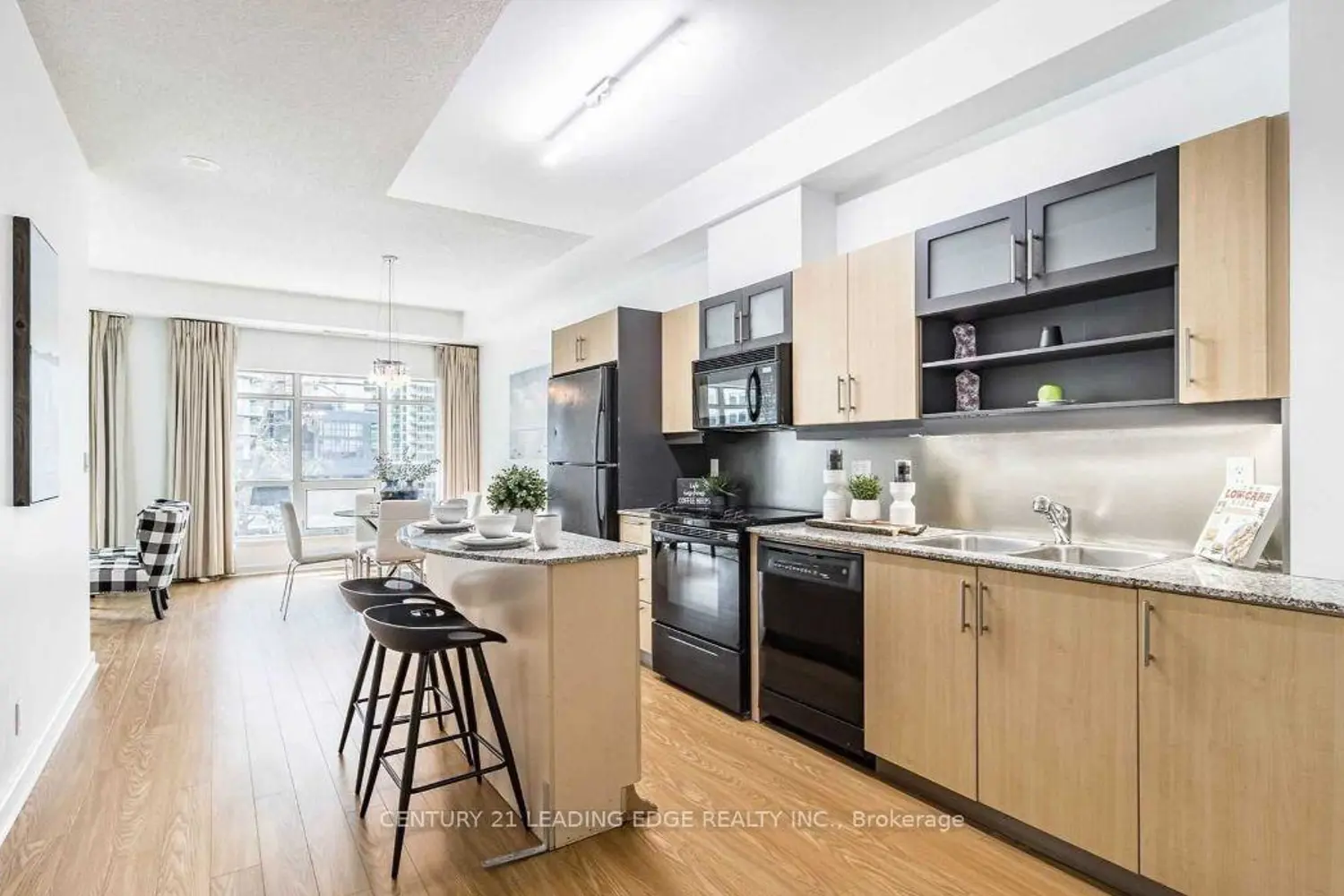 Additional image 4 of 350 Wellington Street 203