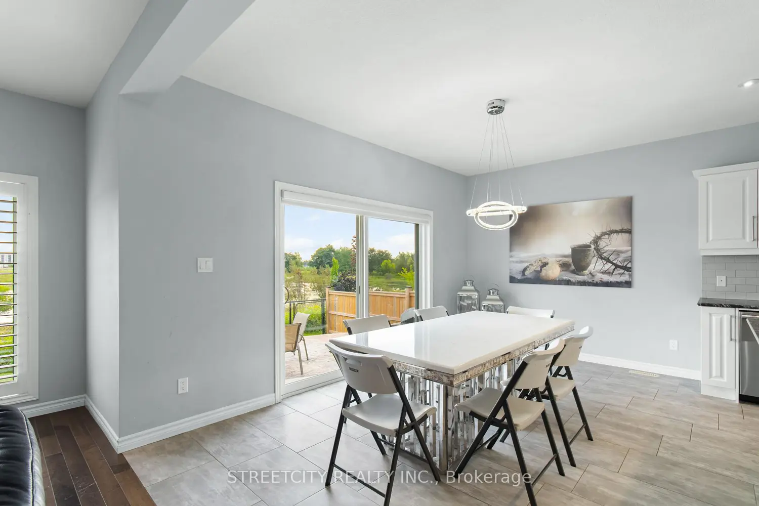 Additional image 4 of 4453 Lismer Lane