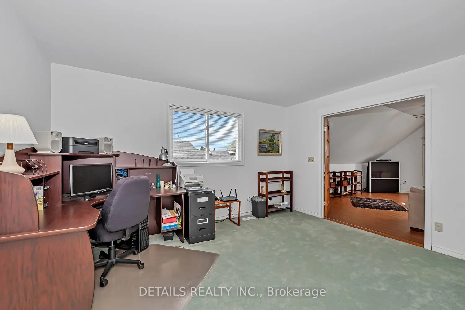 Additional image 11 of 1020 Ambleside Crescent