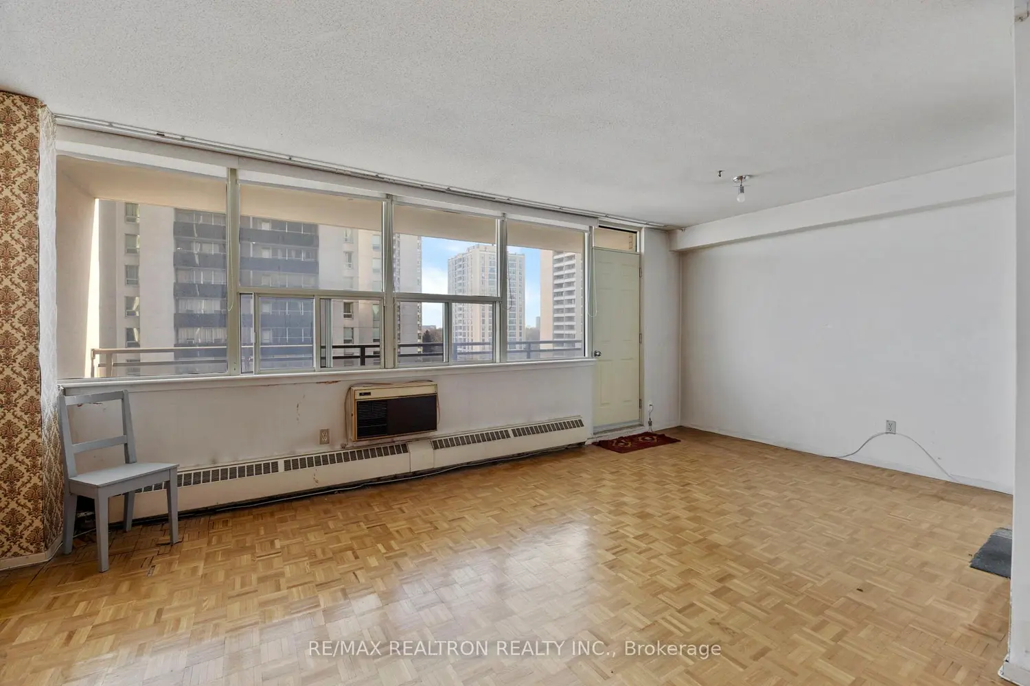 Additional image 4 of 155 Marlee Avenue 909