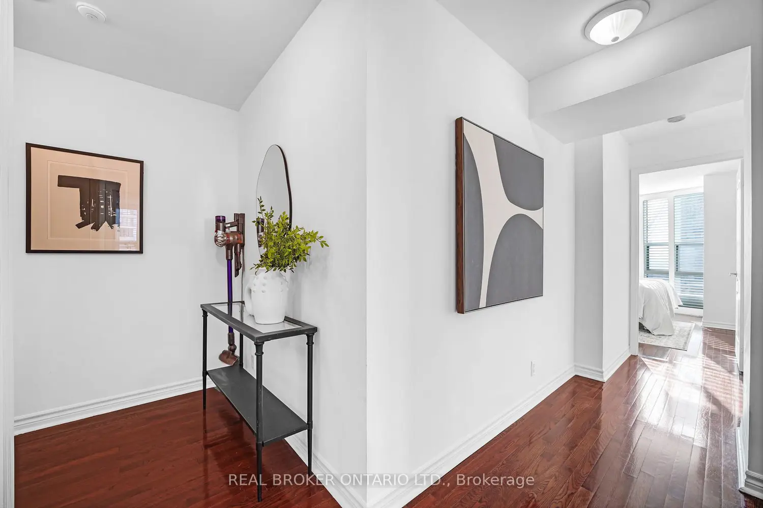 Additional image 3 of 1 Elm Drive 1005