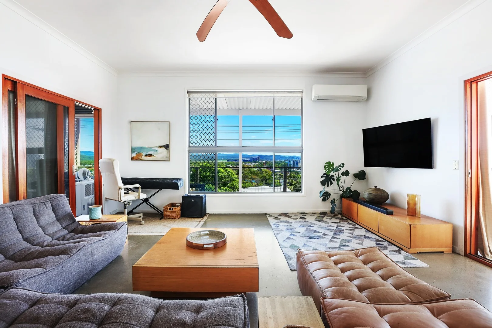 Additional image 2 of 28 Rutledge Street, Coolangatta QLD 4225