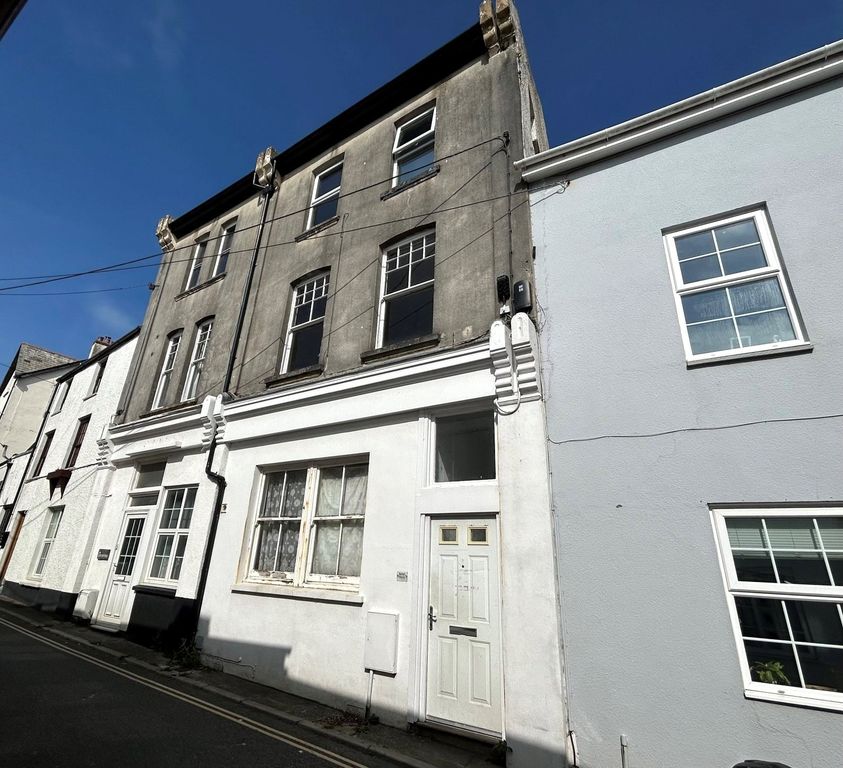 Additional image 4 of 2 bed flat for saleMarket Street, Stratton, Bude EX23