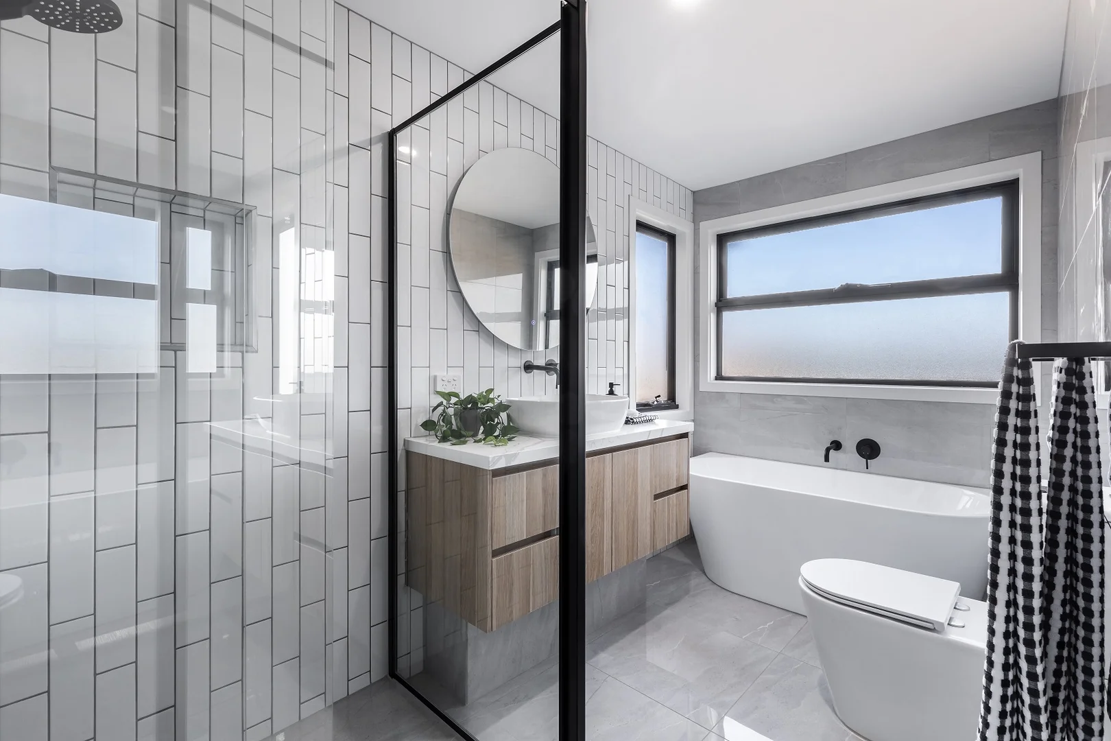 Additional image 7 of 2/142 Grimshaw Street, Greensborough VIC 3088