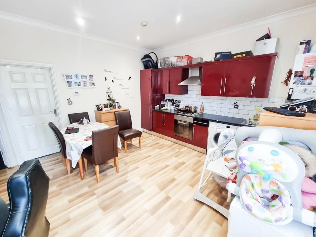 Additional image 6 of 1 bed flat for sale17-19 Park St West, Town Centre, Luton, Bedfordshire LU1