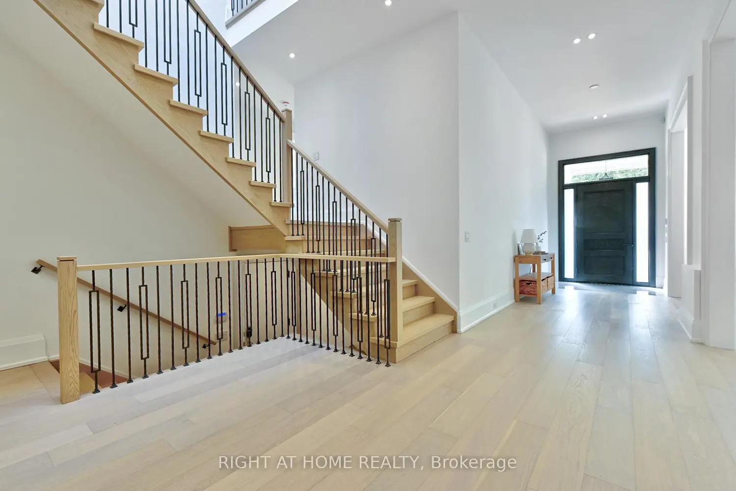 Additional image 2 of 27 Hurlingham Crescent