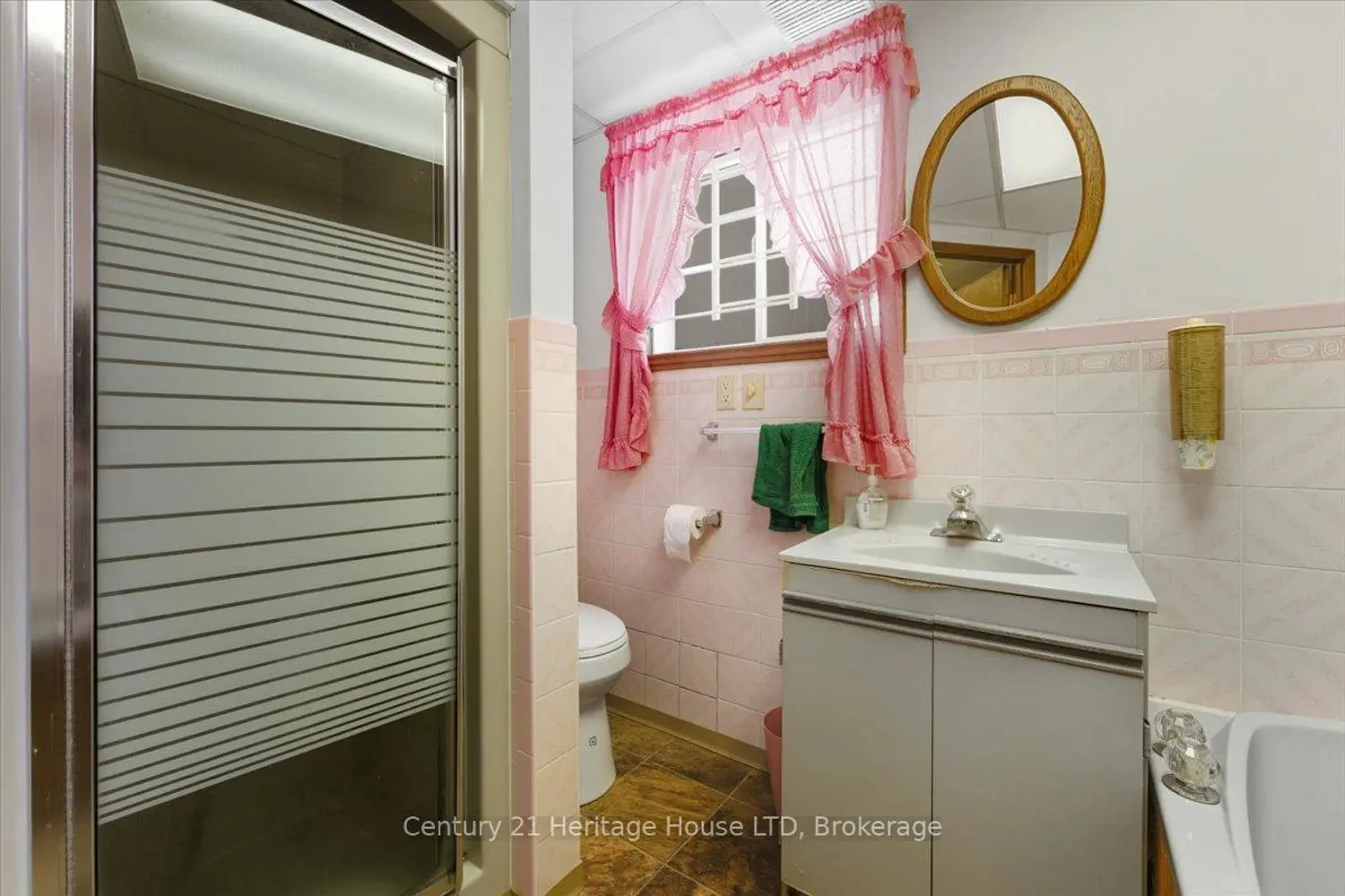 Additional image 11 of 118 Gadsby Avenue