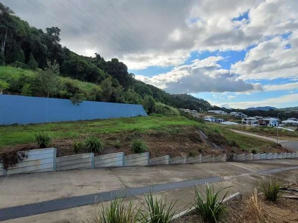 Additional image 12 of 21 Drummer St, Kanimbla QLD 4870