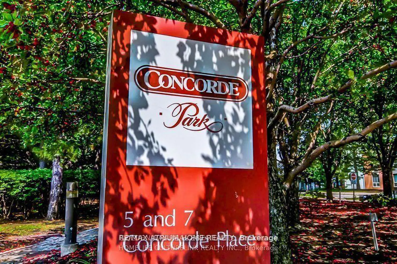 Additional image 8 of 7 Concorde Place 2901
