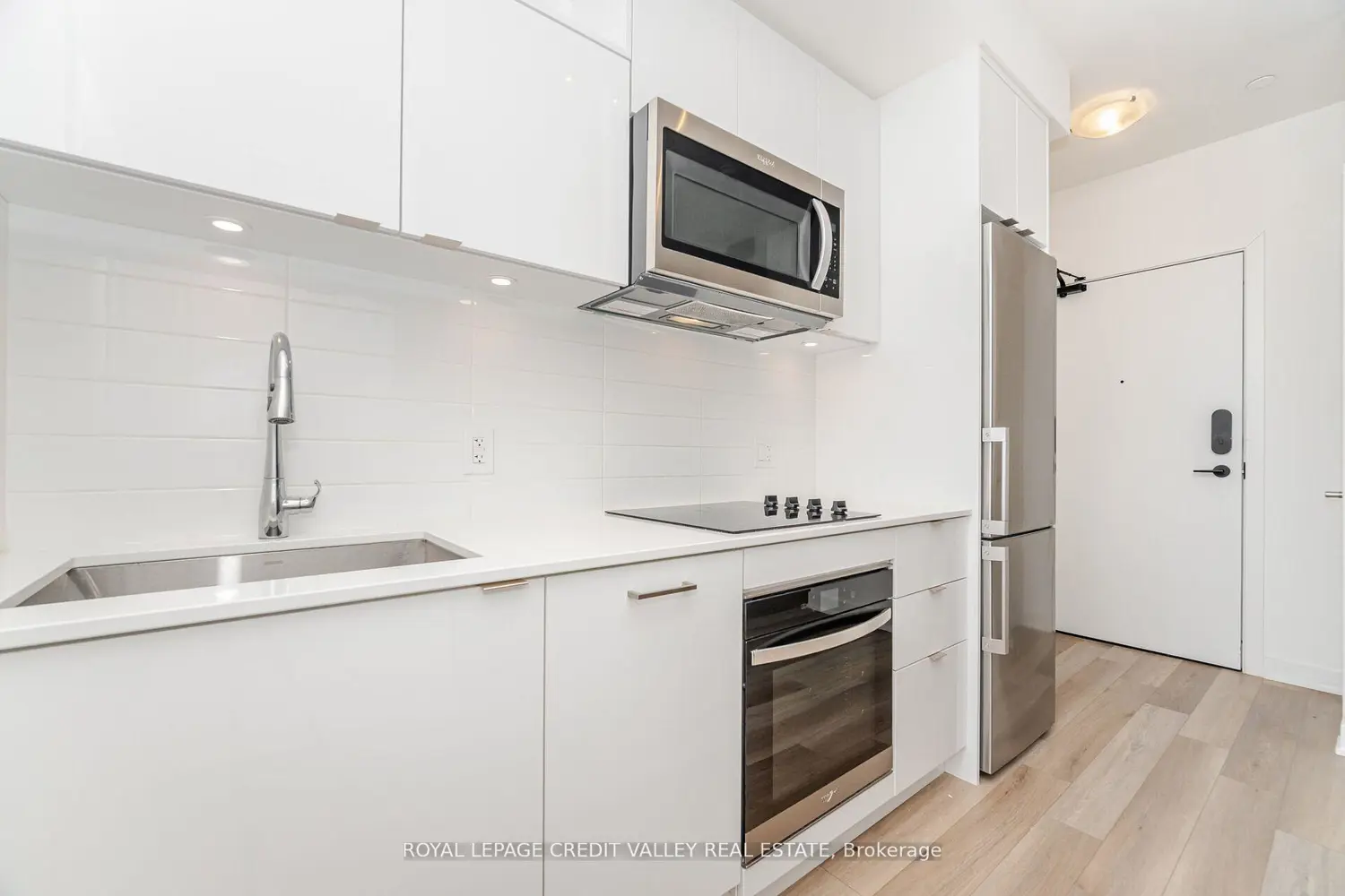 Additional image 8 of 70 Princess Street 413