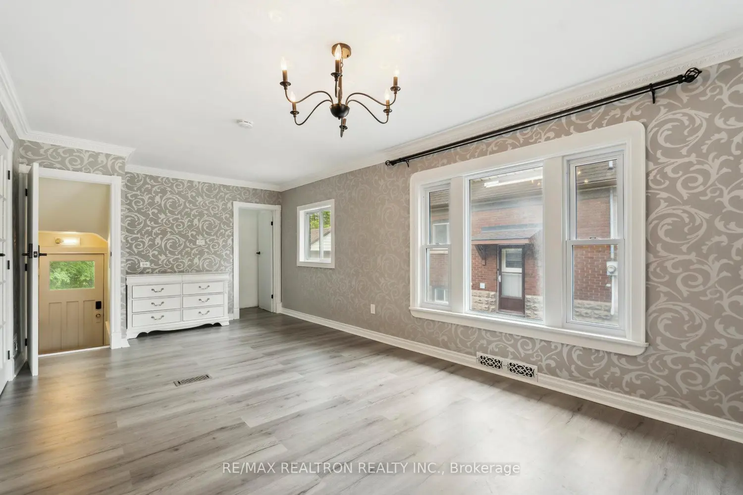 Additional image 4 of 4844 Sixth Avenue