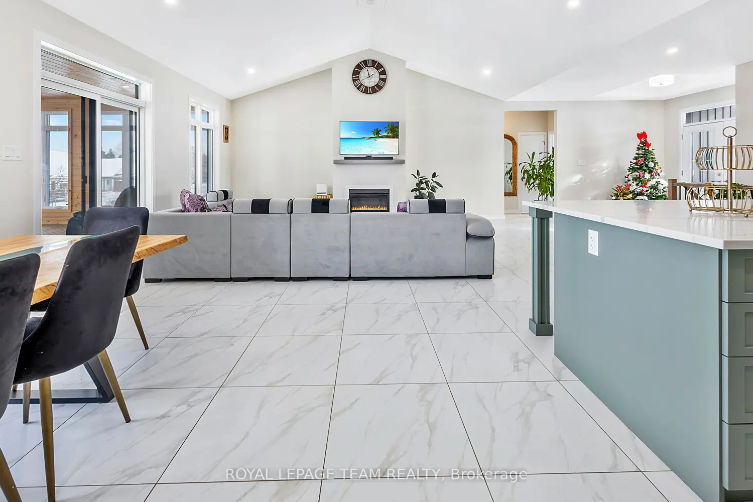 Additional image 2 of 224 Trudeau Crescent