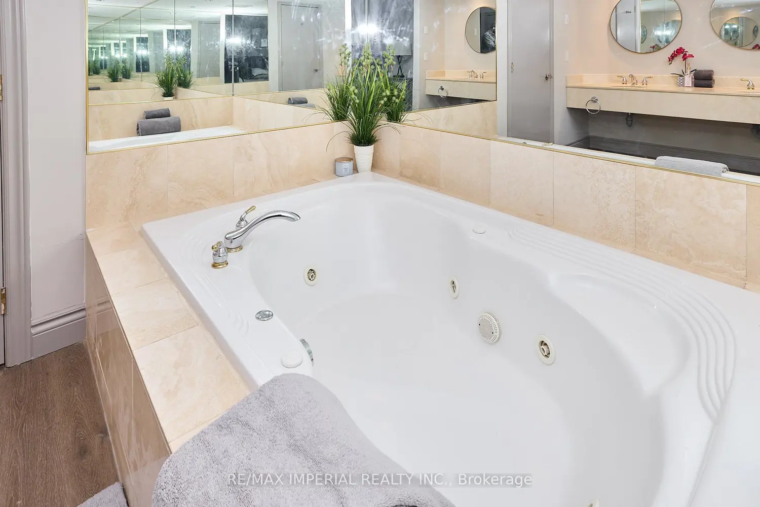 Additional image 9 of 90 Highland Drive 2300