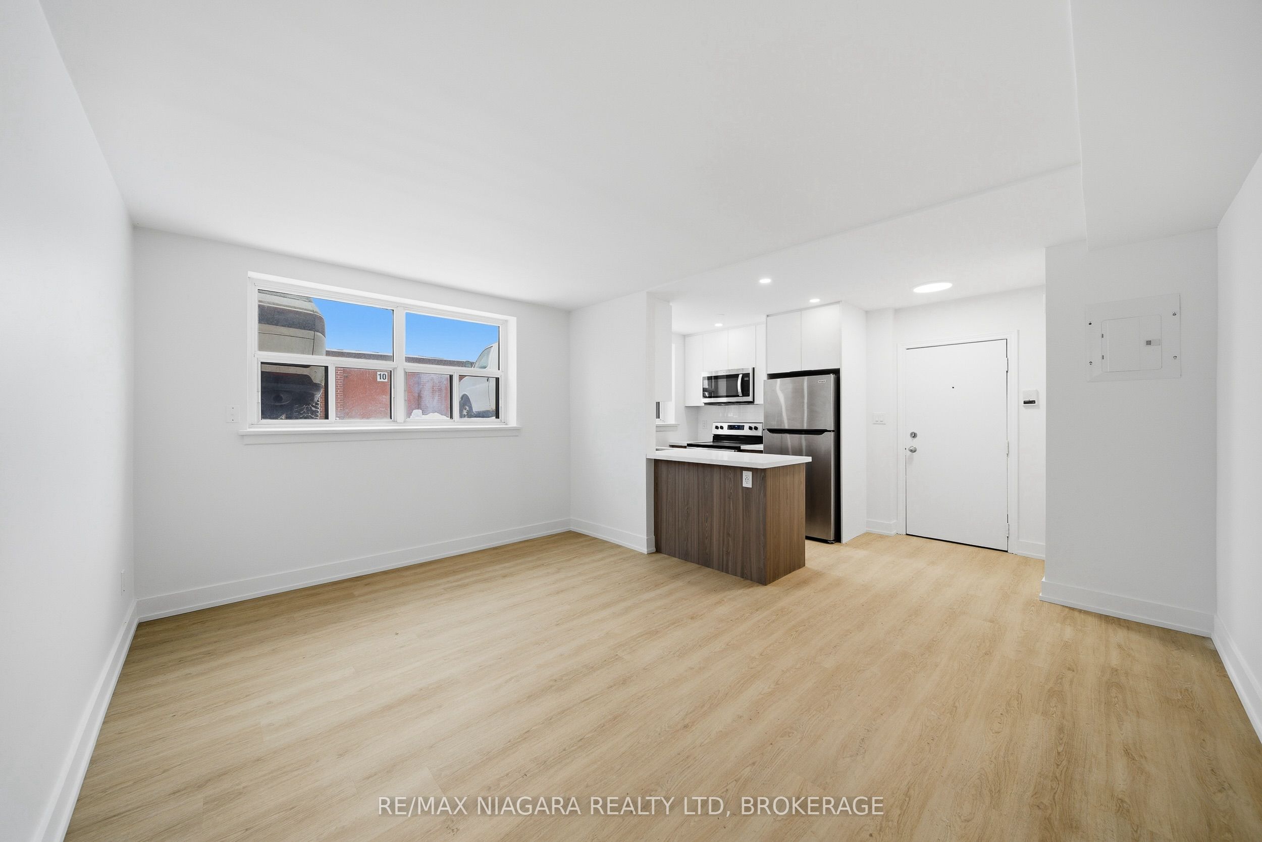 Additional image 3 of Unit B-993 O'connor Drive, Toronto, ON, M4B 2T1