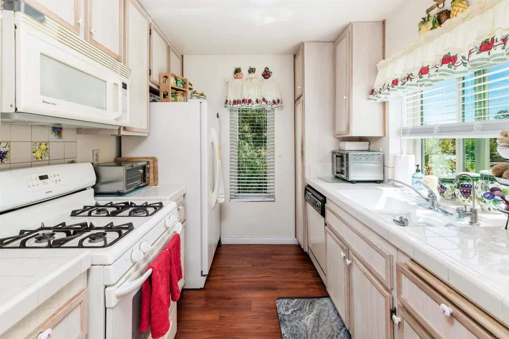 Additional image 23 of 10758 Dabney Drive Unit 40, San Diego, CA 92126