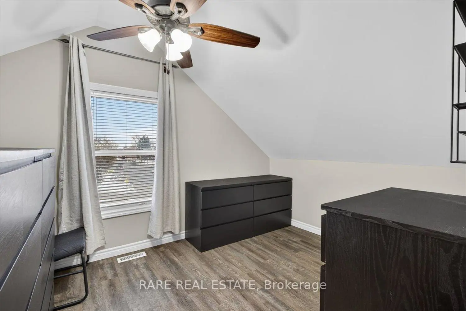 Additional image 18 of 119 Essa Road