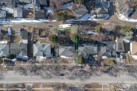 Additional image 8 of 967 Northmount Drive NW, Calgary, AB, T2L 0B1