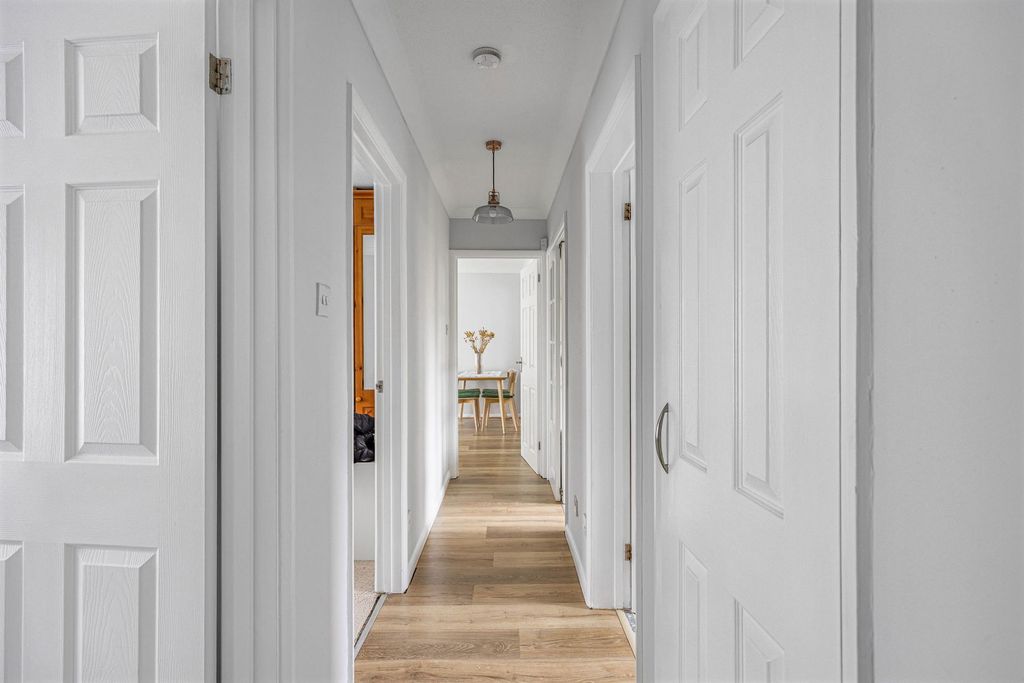 Additional image 2 of 2 bed flat for saleHillcourt Road, Cheltenham GL52