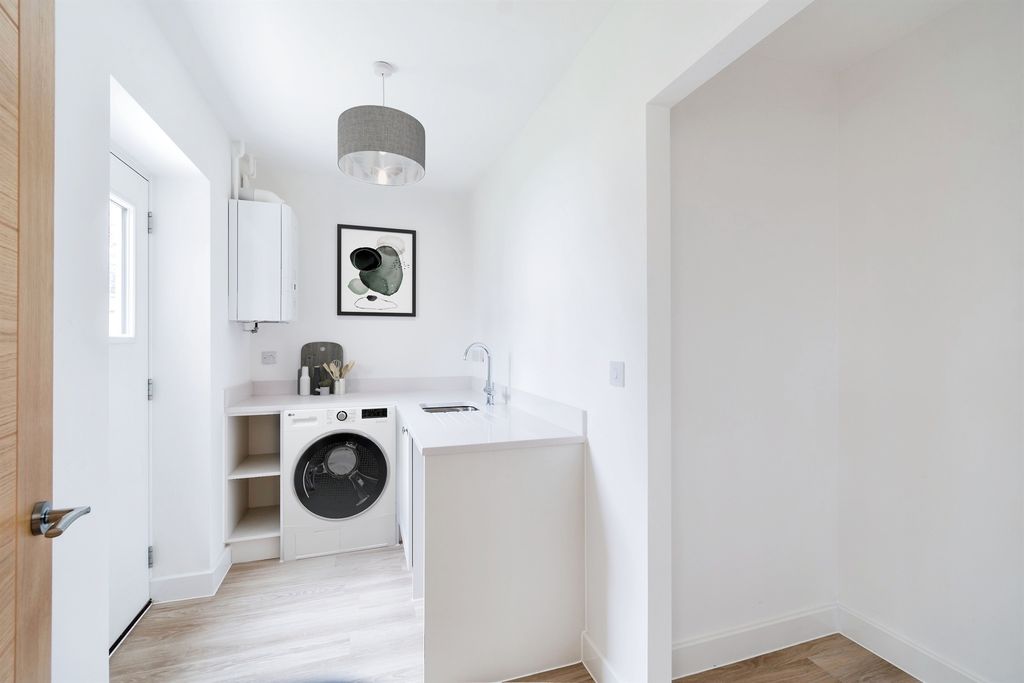 Additional image 11 of 5 bed detached house for saleChase Close, Somerset BA9
