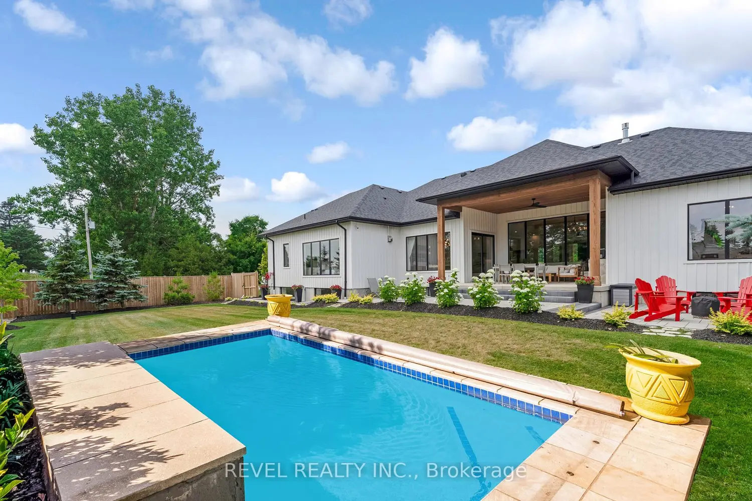 Additional image 20 of 4678 Lobsinger Line