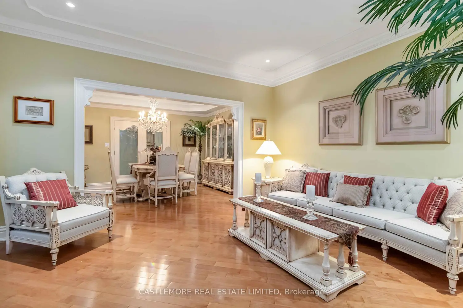 Additional image 8 of 2444 Hensall Street