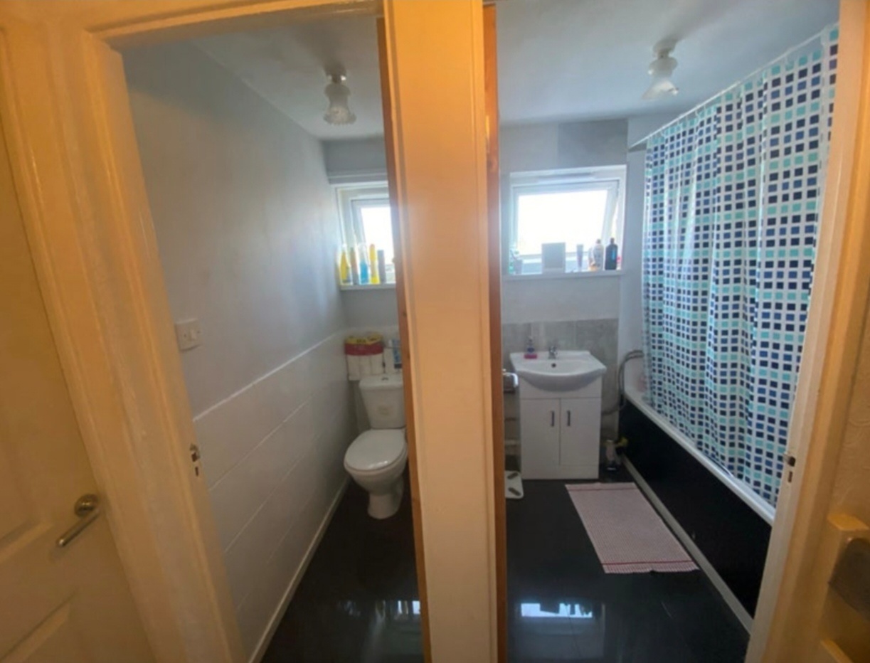 Additional image 3 of Room in a Shared House, Servia Drive, LS7, N1 7GU