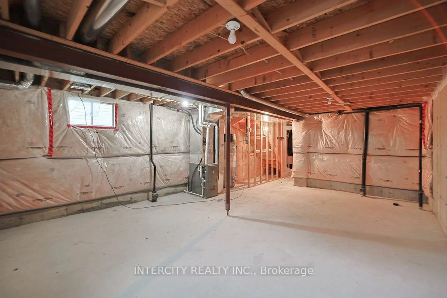 Additional image 18 of 21 Diana Avenue 74