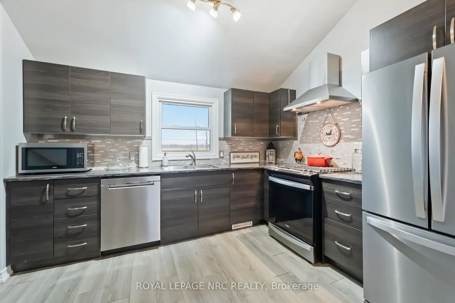 3406 Bowen Road photo 4