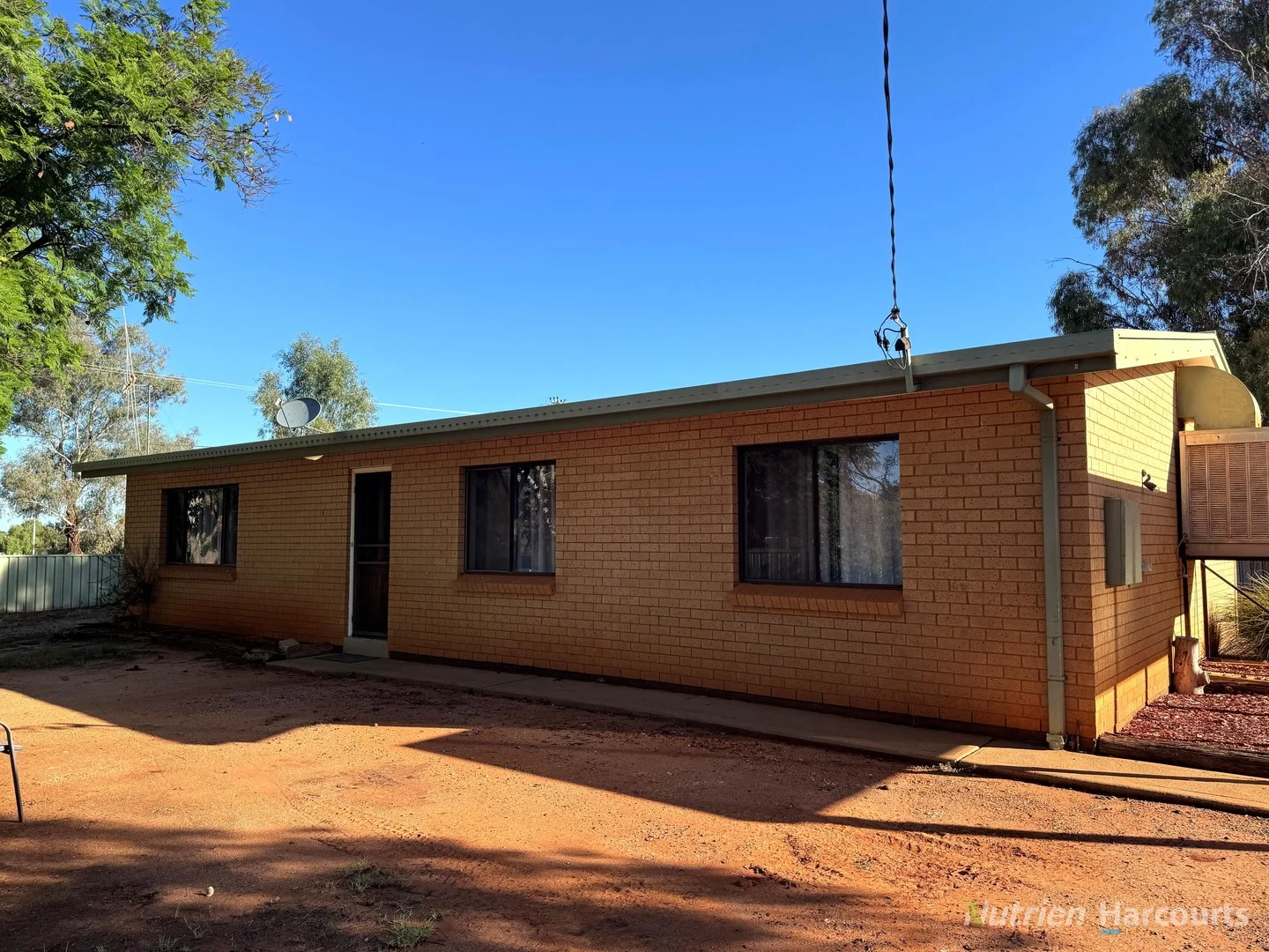 1 Kurrajong Circle, Cobar NSW 2835