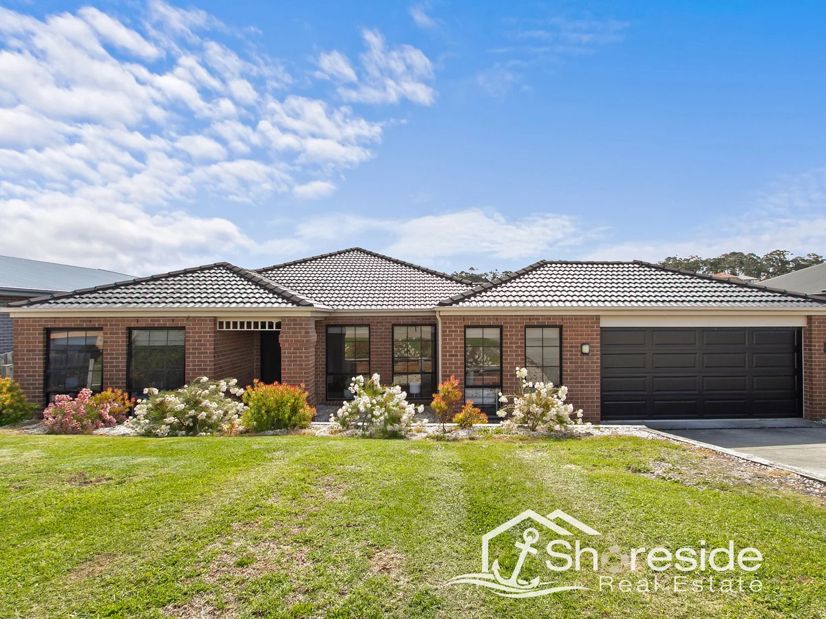 14 Norman Court, Lakes Entrance VIC 3909