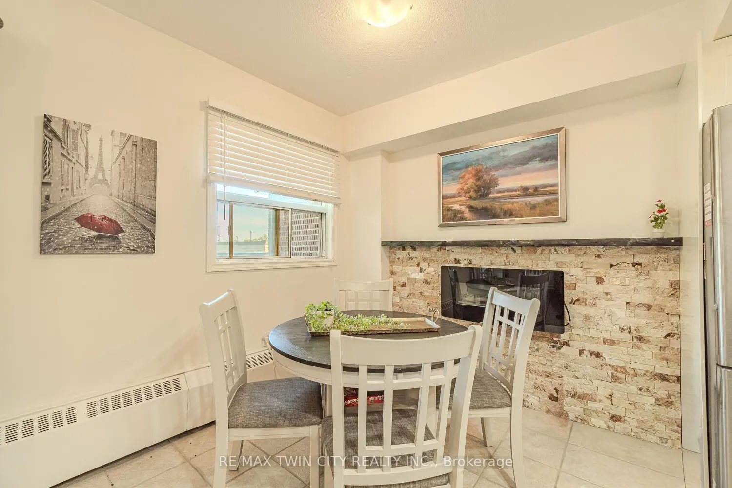 Additional image 4 of 648 Grey Street 305