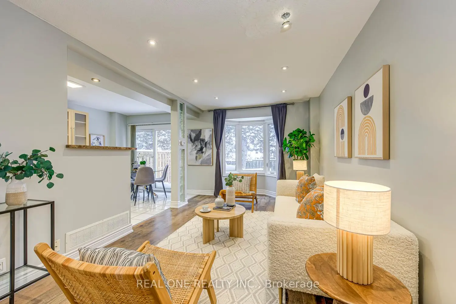 Additional image 9 of 2006 Glenada Crescent 2