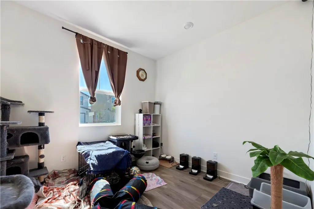 Additional image 78 of 364 Castaic Way, Rialto, CA 92377