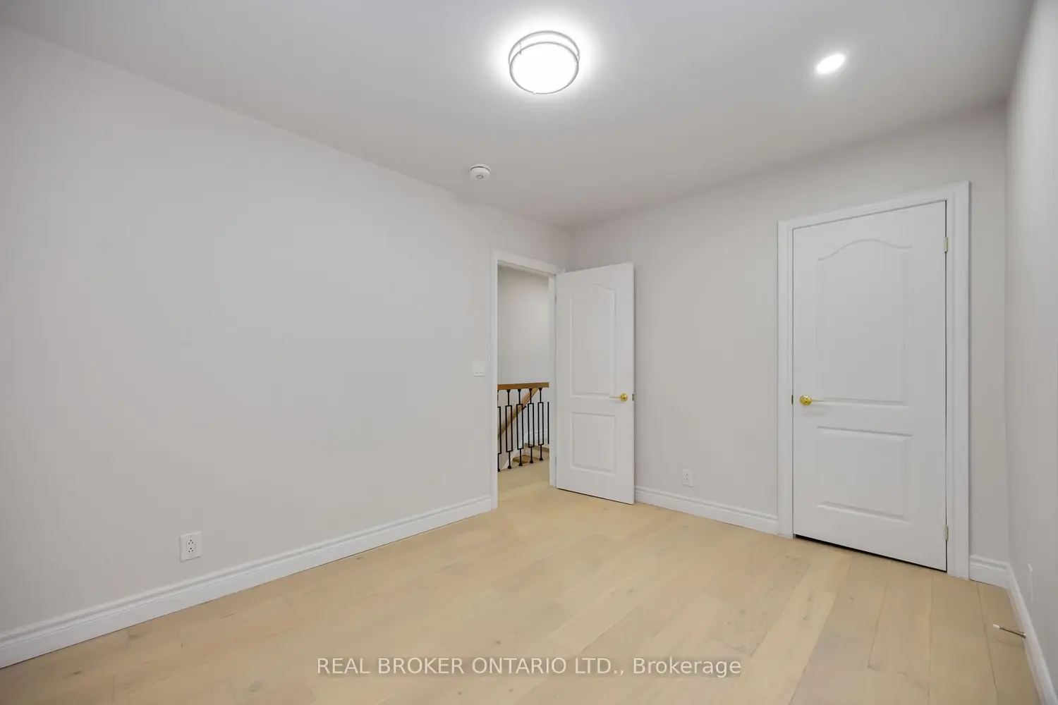Additional image 17 of 806 Gladstone Avenue