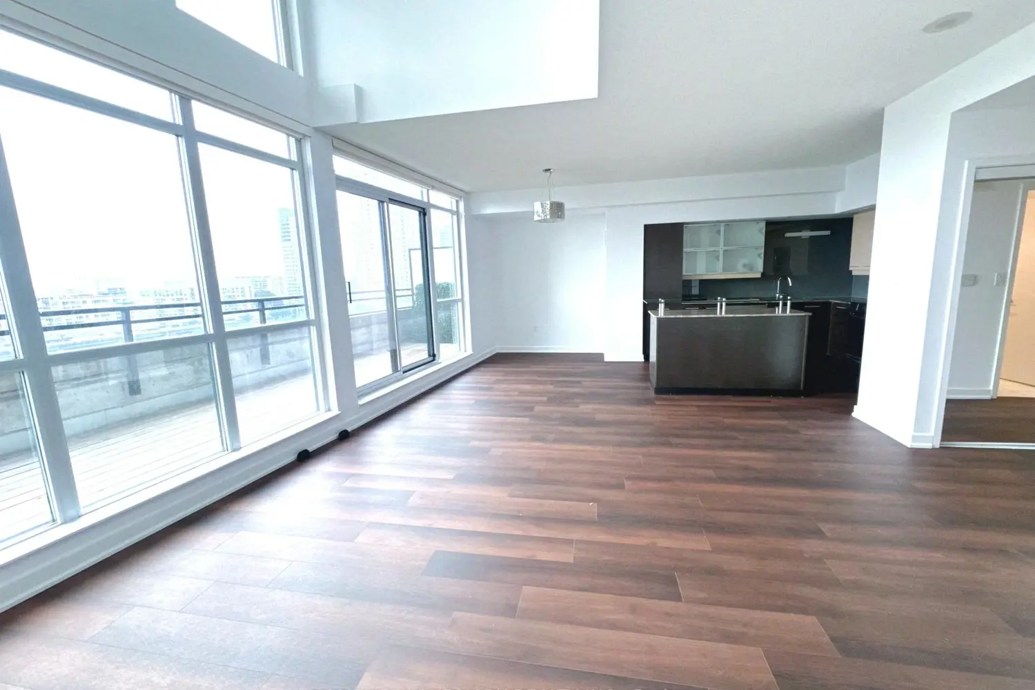 Additional image 5 of 8 Telegram Mews 833