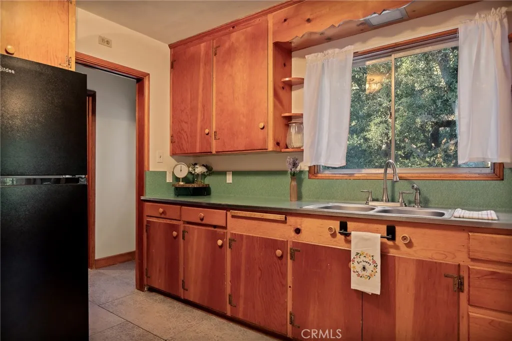 Additional image 19 of 720 Rocky Loop, Crestline, CA 92325