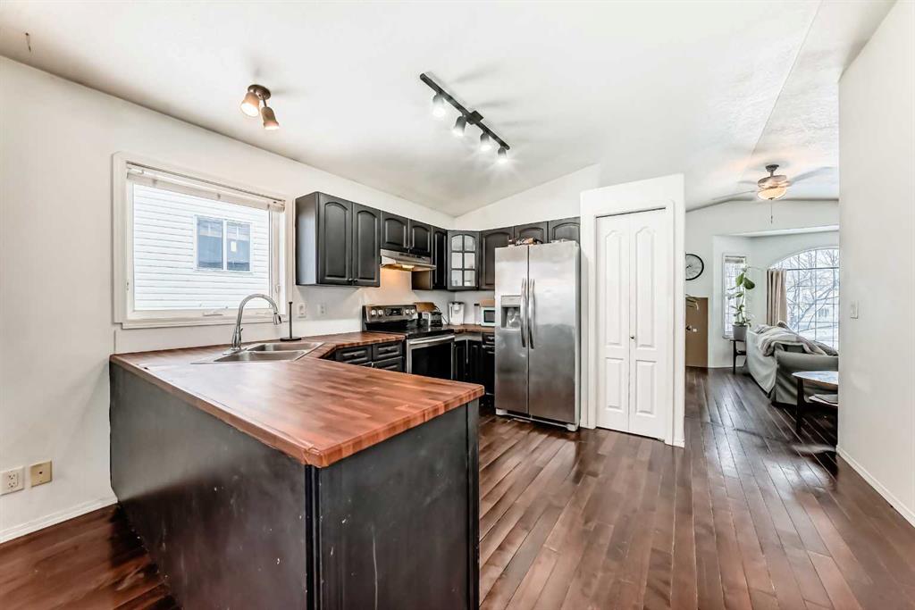 Additional image 3 of 29 Duval Crescent, Red Deer, AB, T4R 2Y6