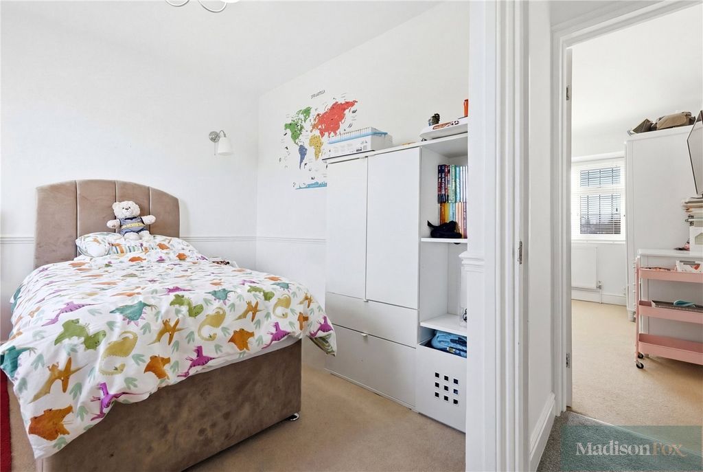 Additional image 17 of 3 bed semi-detached house for saleGravel Close, Chigwell, Essex IG7