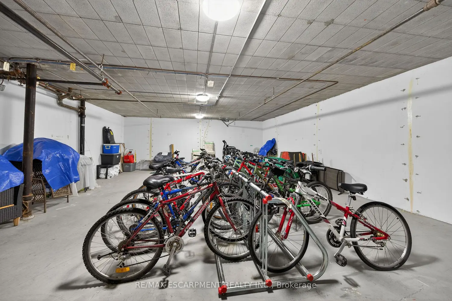 Additional image 16 of 8 Woodman Drive 601