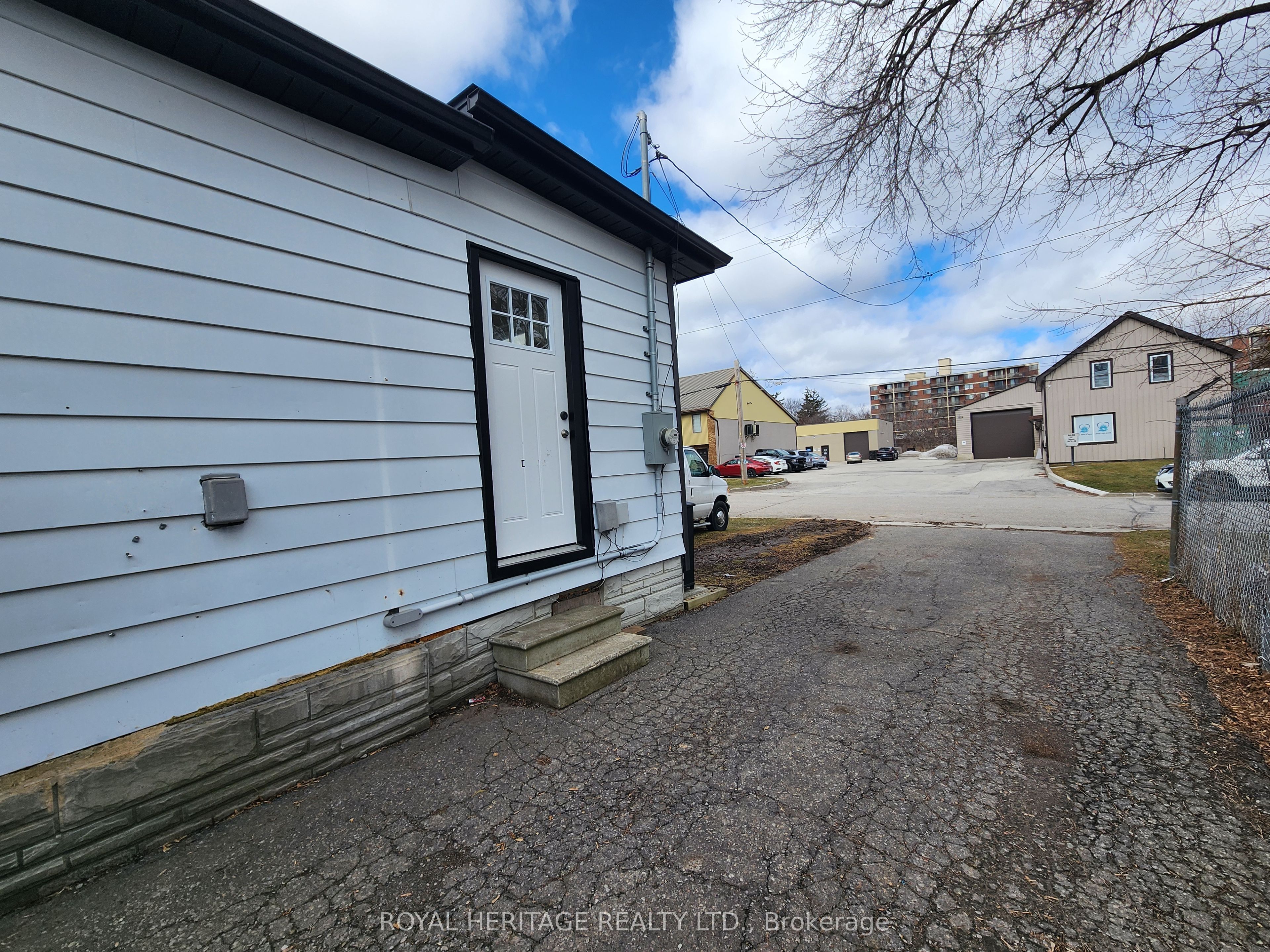 Additional image 4 of 203 Valencia Road, Oshawa, ON, L1J 1P2