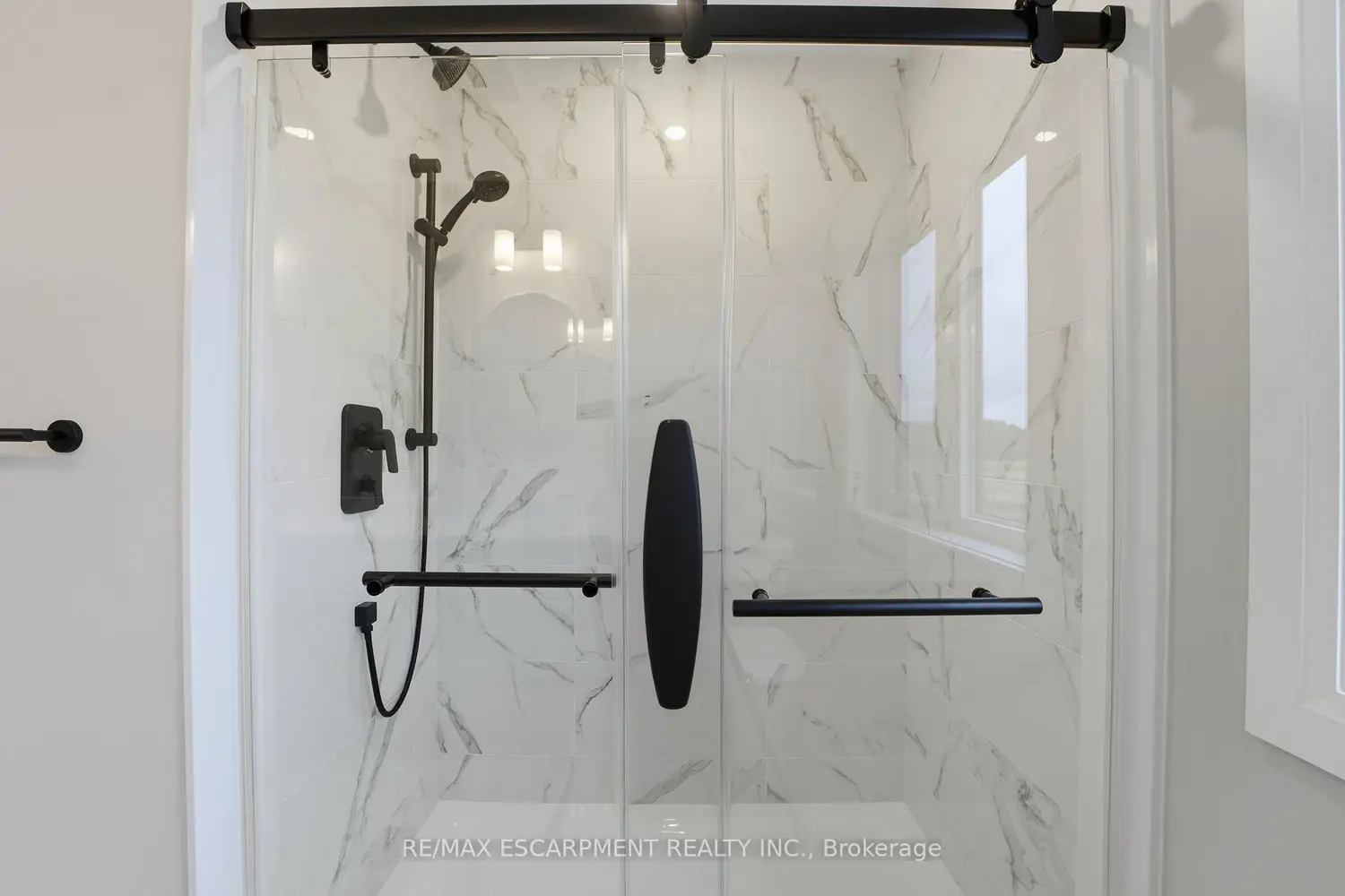 Additional image 11 of 102 Oak Avenue