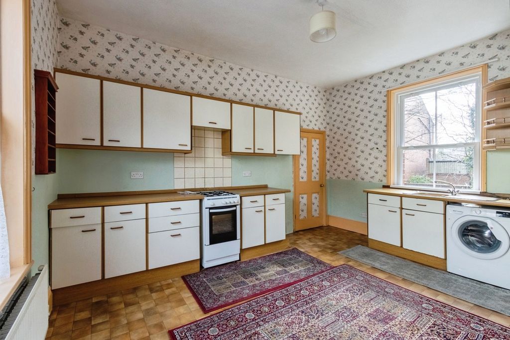 Additional image 2 of 4 bed detached house for saleCollege Grove, Wakefield, West Yorkshire WF1