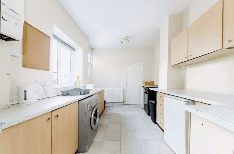 Additional image 2 of 2 bed flat for saleForsyth Road, Newcastle Upon Tyne NE2